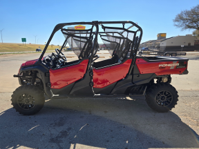 2025 Honda Pioneer 1000-6 Deluxe Crew  thumb 0