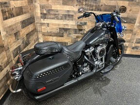 2026 Harley-Davidson® Heritage Classic Midnight Ember w/Laced Wheels FLHC thumb 2