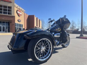 2024 Harley-Davidson® FLTRT Road Glide® 3 Vivid Black/Custom Flames 858548 thumb 2