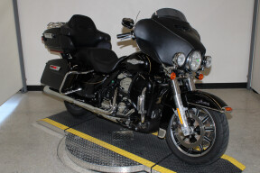 2018 Harley-Davidson Ultra Limited Grand American Touring FLHTK thumb 2
