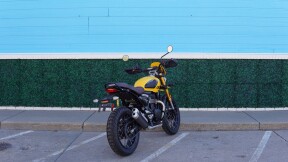 2026 Triumph Scrambler 400 XC thumb 1
