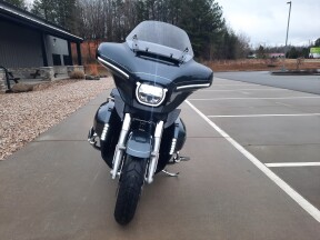 2026 Harley-Davidson® Street Glide Limited Iron Horse Metallic Chrome Trim thumb 1