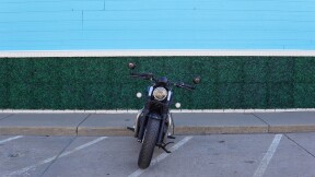 2026 Triumph Bonneville Bobber thumb 2