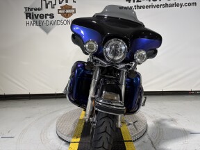 2010 Harley-Davidson® Electra Glide® Ultra Limited Two-Tone Vivid Black/Black Ice Pearl thumb 1