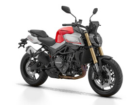 2026 QJMotor SRK 900 thumb 2