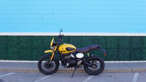 2026 Triumph Scrambler 400 XC thumb 3