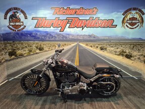 2026 Harley-Davidson® Breakout DEMO® Vivid Black Chrome Trim thumb 2