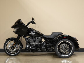 FLTRT 2026 Road Glide 3 thumb 1
