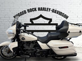 2026 Harley-Davidson® Street Glide Limited White Onyx Pearl Black Trim thumb 3