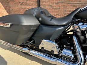 2018 Harley-Davidson Road Glide FLTRX thumb 1