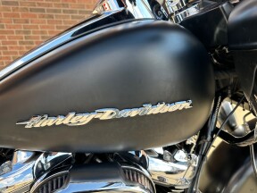 2018 Harley-Davidson Road Glide FLTRX thumb 3