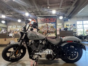 2026 Harley-Davidson® Street Bob® Dark Billiard Gray Chrome Cast Wheels thumb 3