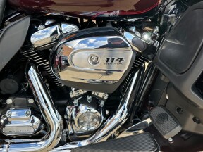 2022 Harley-Davidson Tri Glide Ultra Trike FLHTCUTG thumb 2
