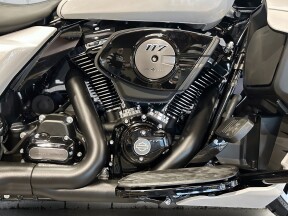2026 Harley-Davidson® Street Glide Limited White Onyx Pearl Black Trim thumb 1