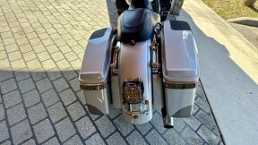 FLTRUSE 2016 CVO™ Road Glide® Ultra thumb 1