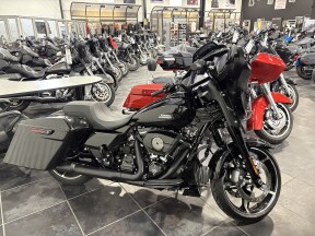 2024 Street Glide 117CI only 452kms! thumb 2