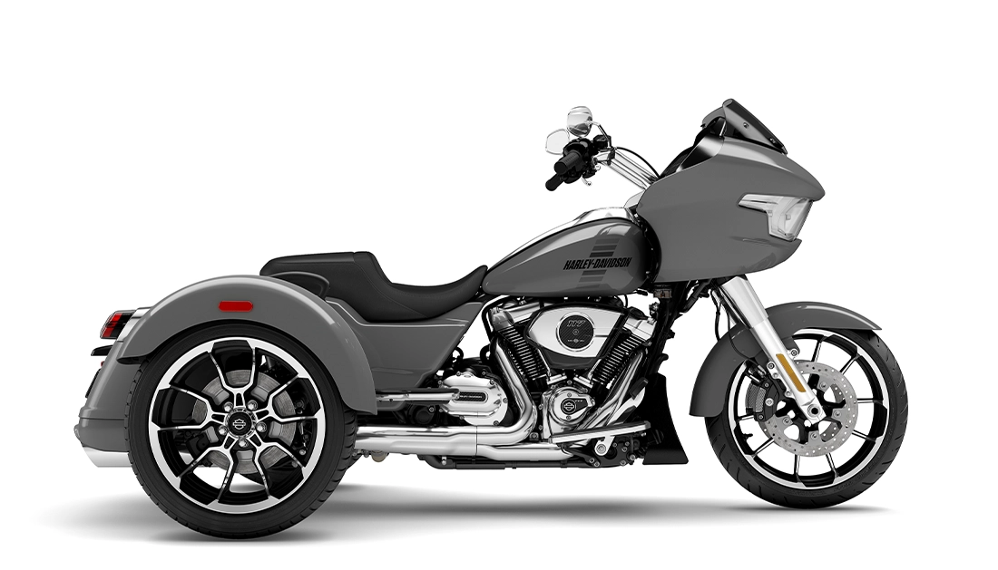 Road Glide 3