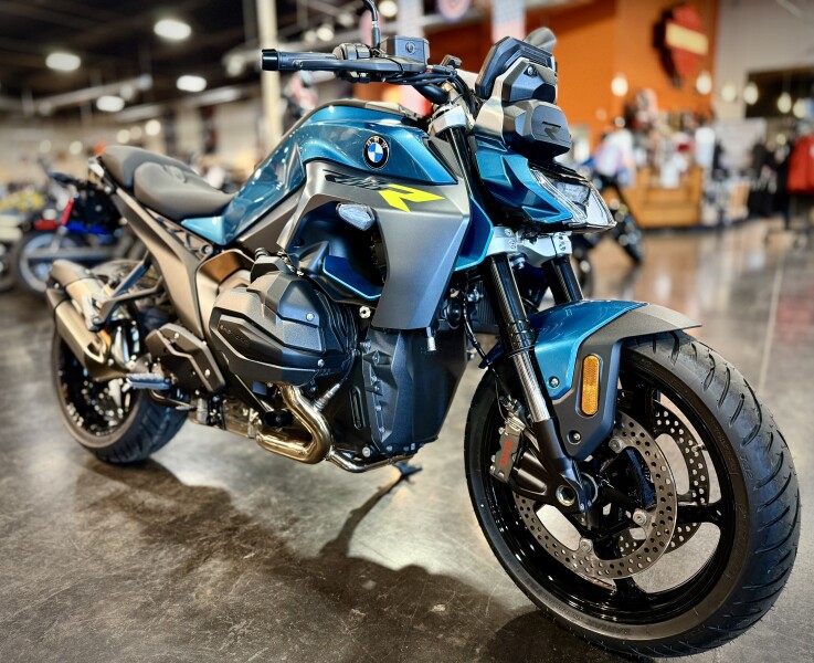 2026 BMW Motorrad R 1300 R Snapper Rocks Blue