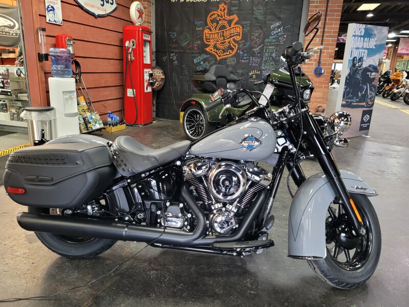 2026 Harley-Davidson® Heritage Classic Dark Billiard Gray Black Cast Wheels