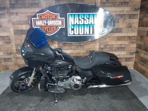 2026 Harley-Davidson® Street Glide® Midnight Ember Chrome Trim thumb 2