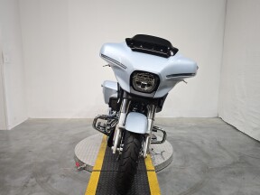 FLHX 2025 Street Glide™ thumb 3