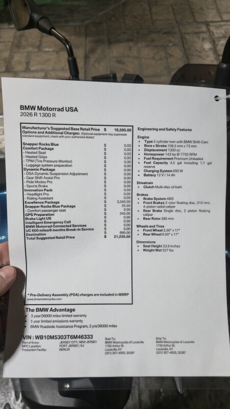 2026 BMW Motorrad R 1300 R | $750 Cash Rebate, photo 2