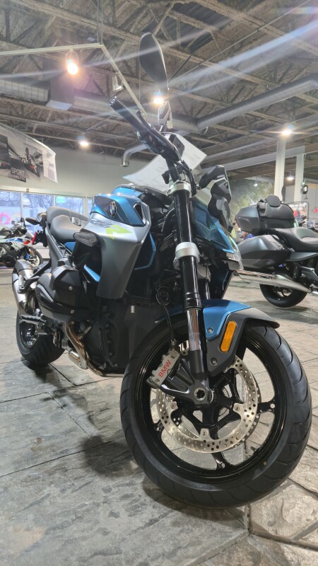2026 BMW Motorrad R 1300 R | $750 Cash Rebate