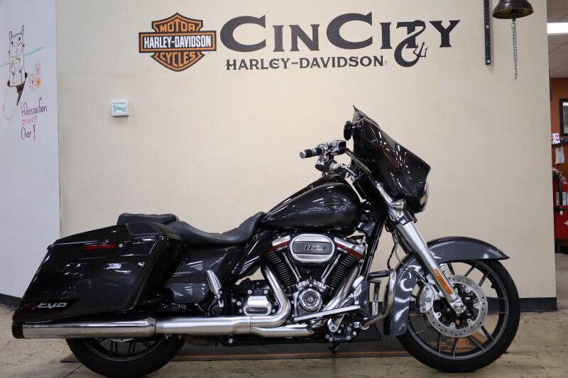 FLHXSE 2020 CVO™ Street Glide®