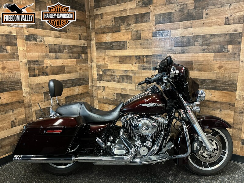 2011 Harley-Davidson® Street Glide® Merlot Sunglo FLHX