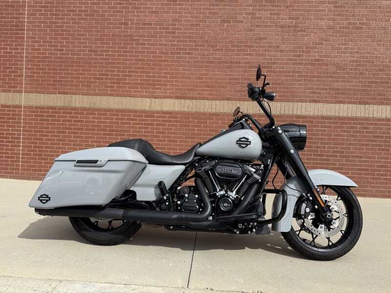 2024 Harley-Davidson® Road King® Special Billiard Gray
