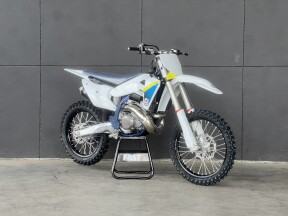 2025 HUSQVARNA TC 300 WHITE thumb 3