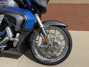 2026 Harley-Davidson® CVO Street Glide Limited Electric Coast CVO Two-Tone thumb 1