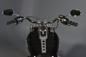 2025 Harley-Davidson® Fat Boy® FLFB thumb 2
