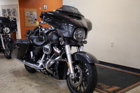 FLHXSE 2020 CVO™ Street Glide® thumb 1