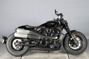 2025 Harley-Davidson® Sportster™ S RH1250S thumb 3