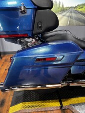 2014 Harley-Davidson® Street Glide® DAYTONA BLUE thumb 1