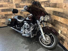 2011 Harley-Davidson® Street Glide® Merlot Sunglo FLHX thumb 3