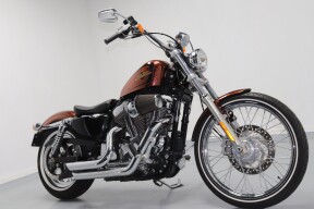 2014 Harley-Davidson® Seventy-Two® Hard Candy Volcanic Orange Flake thumb 2