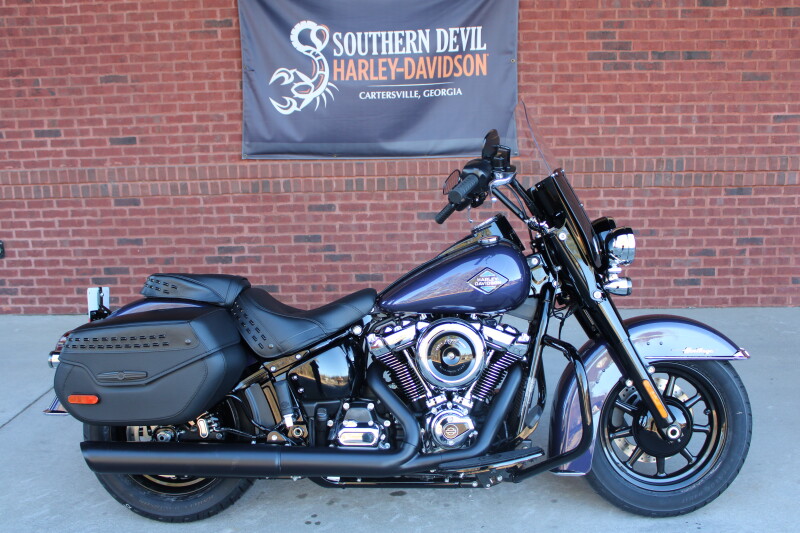 2026 Harley-Davidson® Heritage Classic Purple Abyss Black Cast Wheels