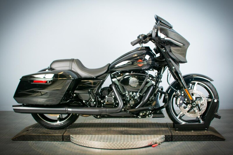 2025 Harley-Davidson® Street Glide® FLHX