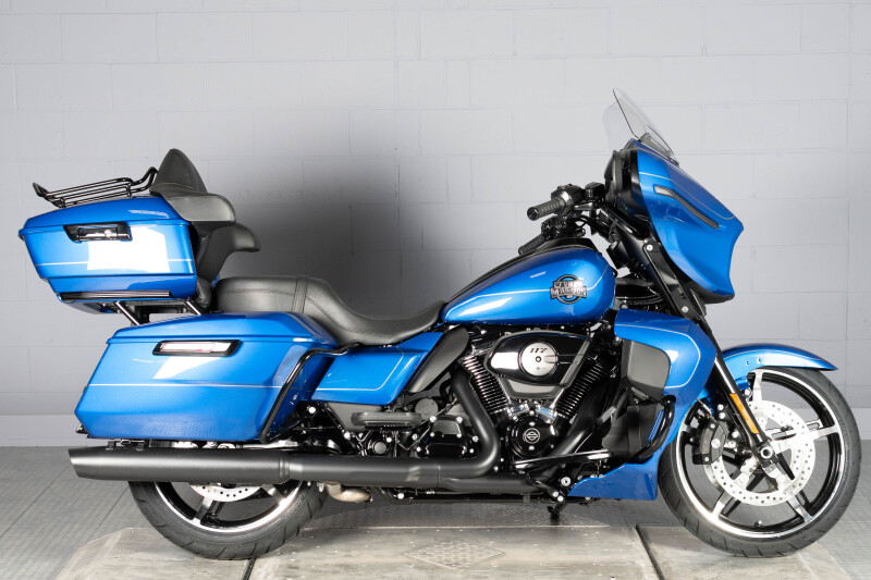 2025 Harley-Davidson® Street Glide™ Ultra FLHXU