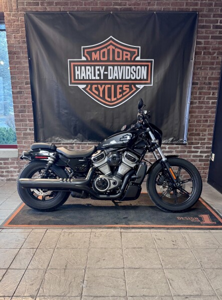 2022 Nightster RH975 Vivid Black