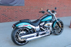 2026 Harley-Davidson® Breakout® Teal Thunder Chrome Trim thumb 2