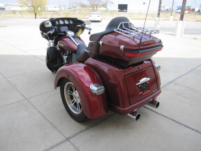 2023 Harley-Davidson® Tri Glide® Ultra Heirloom Red Fade thumb 1