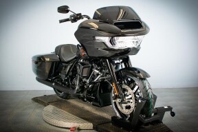 2025 Harley-Davidson® Road Glide™ FLTRX thumb 2
