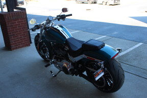 2026 Harley-Davidson® Breakout® Teal Thunder Chrome Trim thumb 0