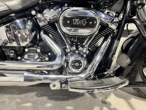 2022 Harley-Davidson® Heritage Classic 114 Vivid Black FLHCS thumb 0