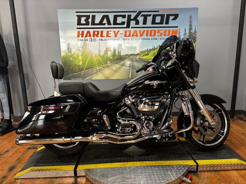 2017 Harley-Davidson® Street Glide® Special BLACK