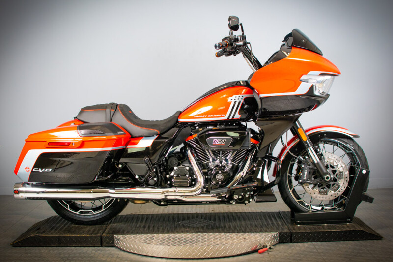 2024 Harley-Davidson® CVO™ Road Glide® FLTRXSE