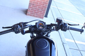 2023 Harley-Davidson® Nightster™ Vivid Black thumb 0